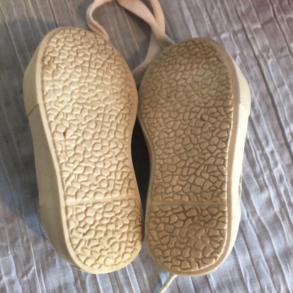 MICHAEL KORS girls toddler lace up sneakers size 5 tan signature logo - Picture 10 of 13
